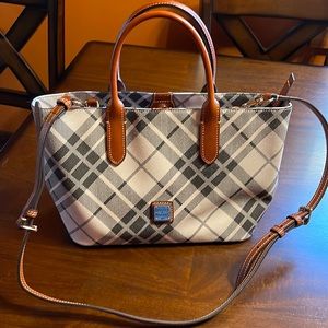 Dooney & Bourke Purse